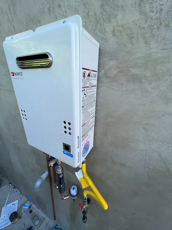 Tankless water heater installation for Escanaba homes